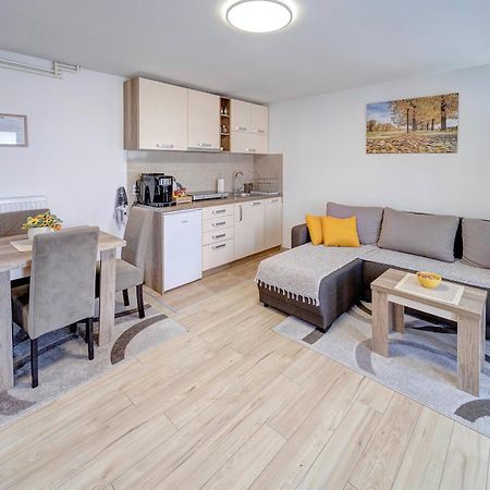 Apartman Nena 皮罗特 外观 照片