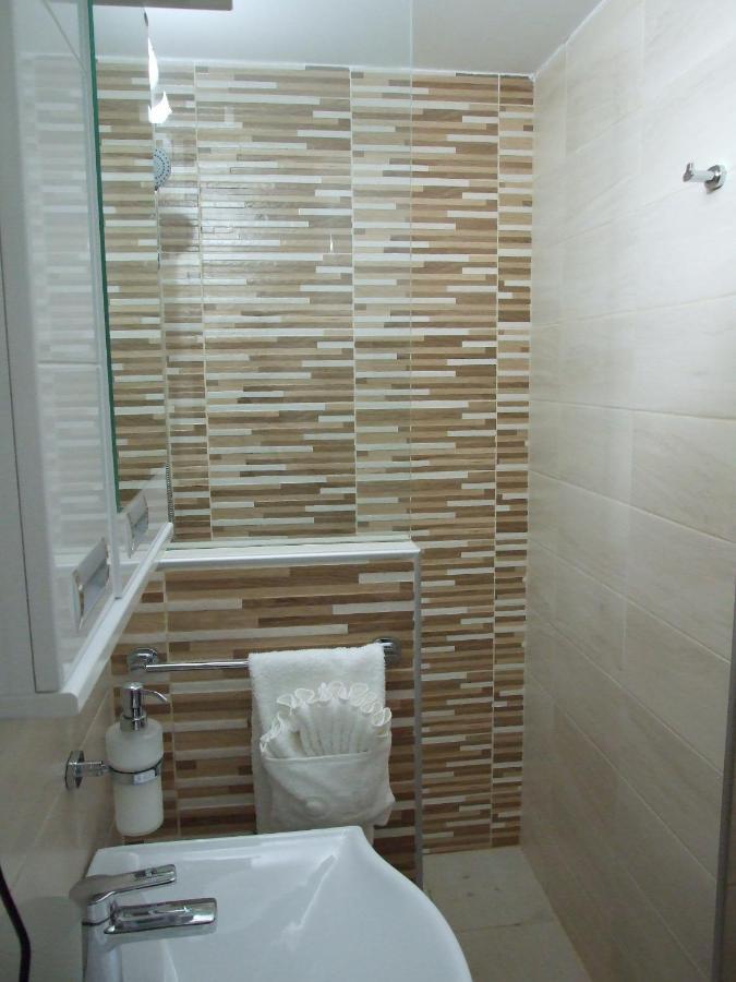 Apartman Nena 皮罗特 外观 照片