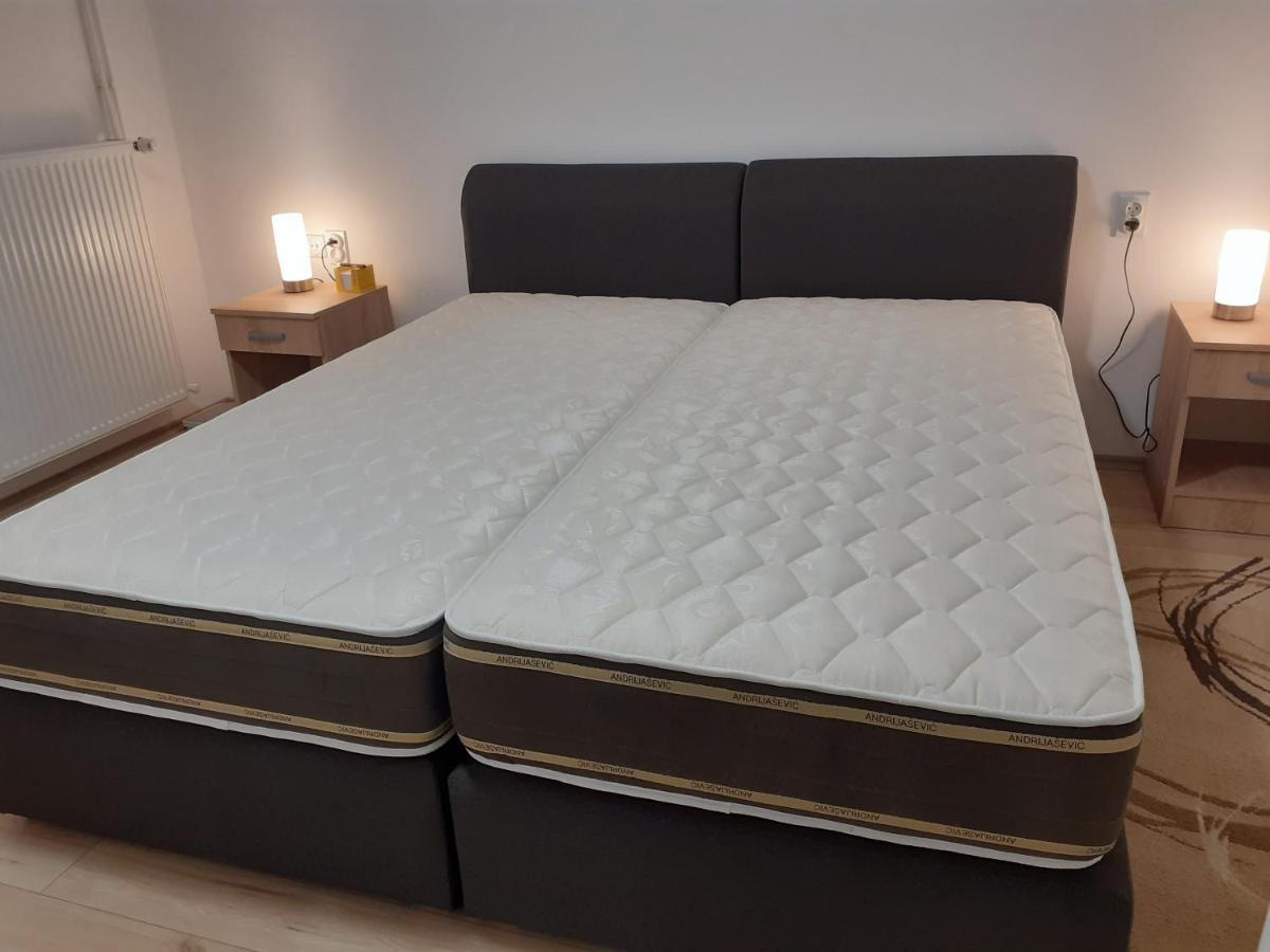 Apartman Nena 皮罗特 外观 照片